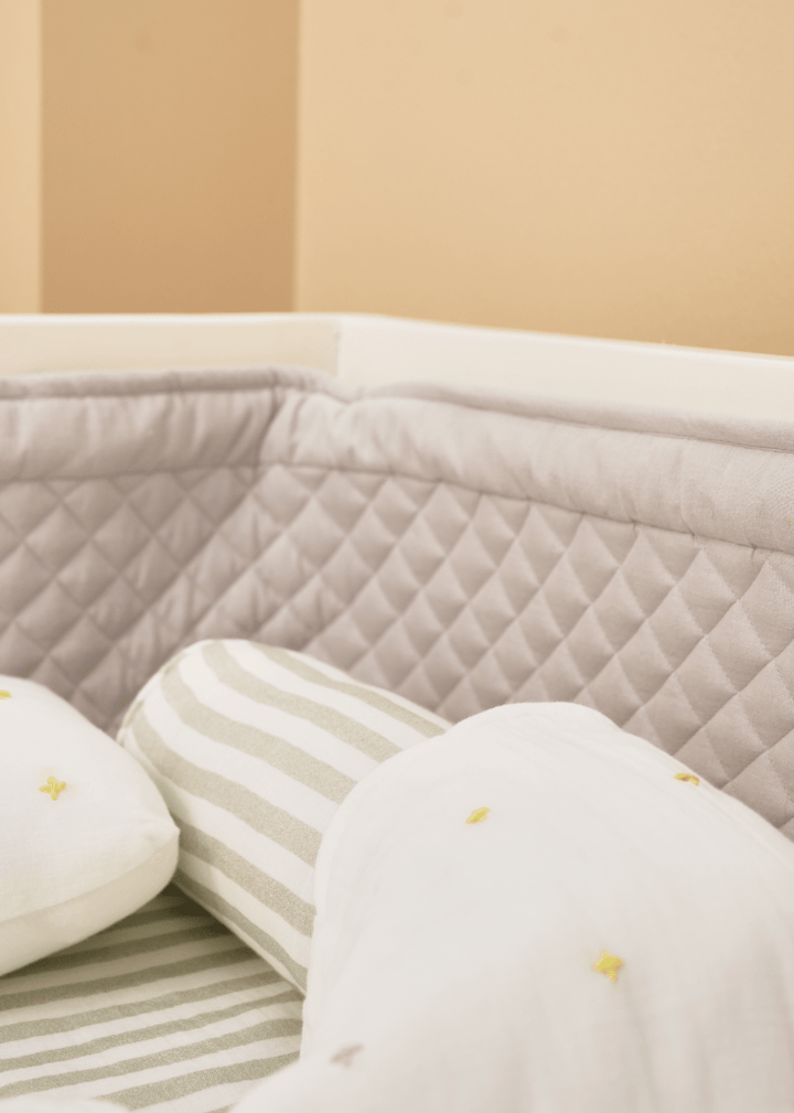 Cot Bumper - Grey - Baby Jalebi
