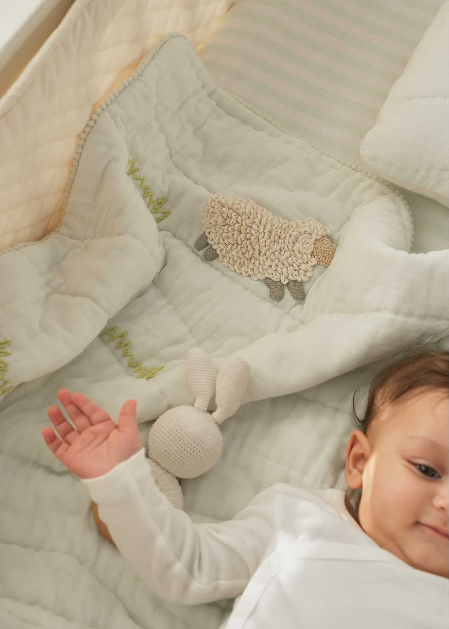 The Sleep Cloud Nest - Aqua + Counting Sheep Blanket