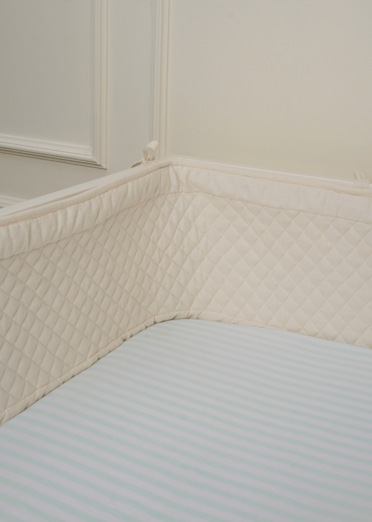 Mint & White Fitted Cot Sheet - Baby Jalebi