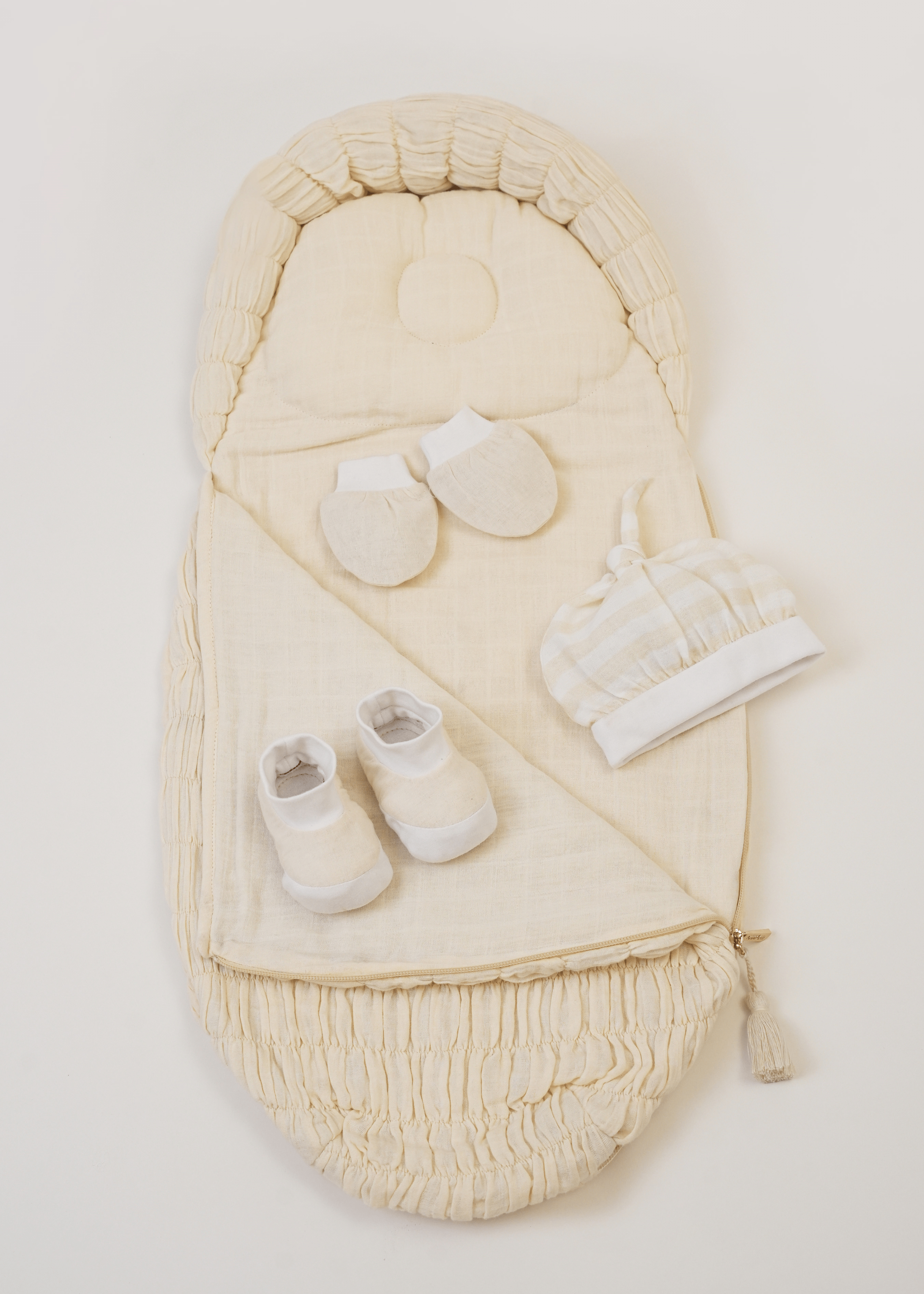 Baby Jalebi The Oval - Picture Perfect Gift Box - Ecru