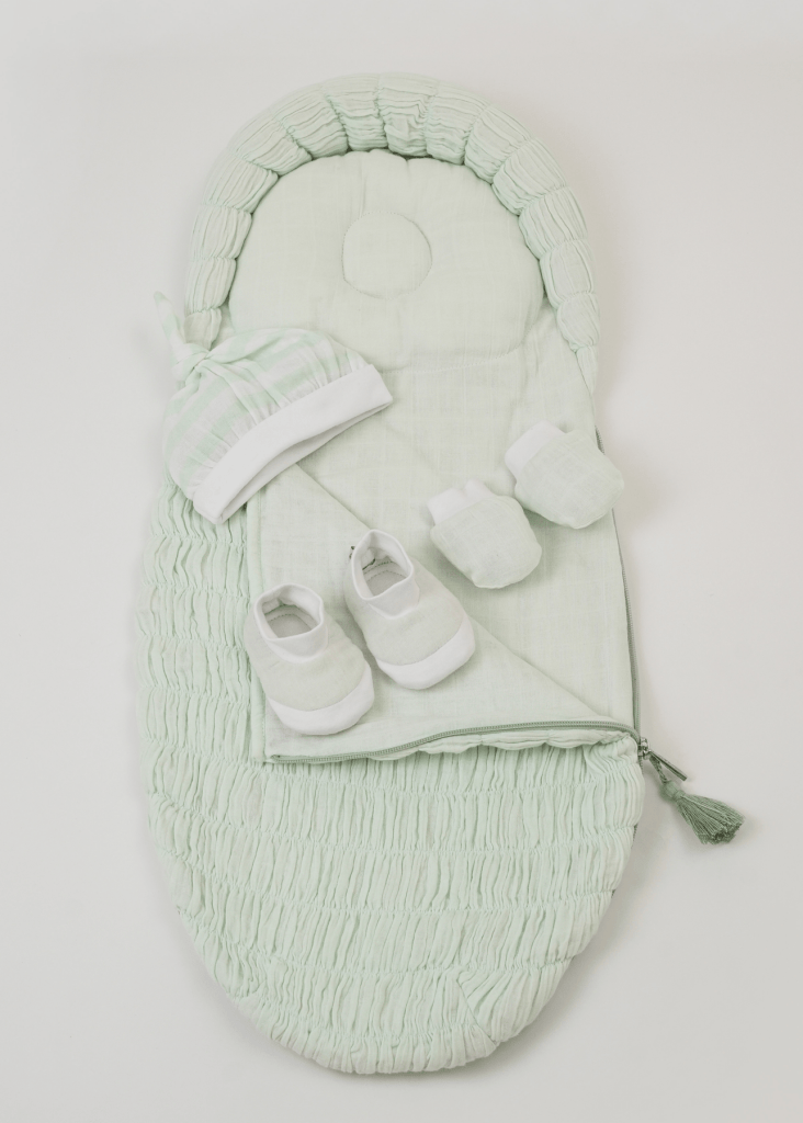 The Oval - Picture Perfect Gift Box - Mint - Baby Jalebi